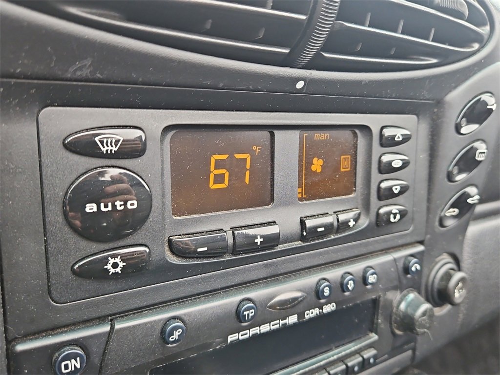 Used 2000 Porsche Boxster image 22