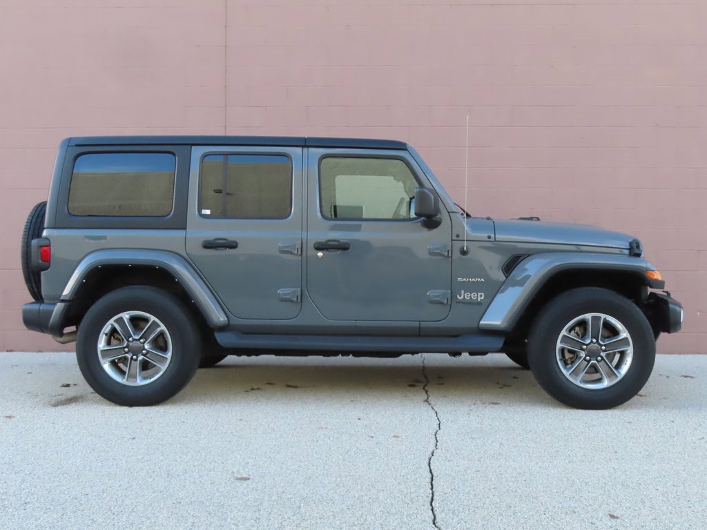 Used 2021 Jeep Wrangler Unlimited Sahara image 2