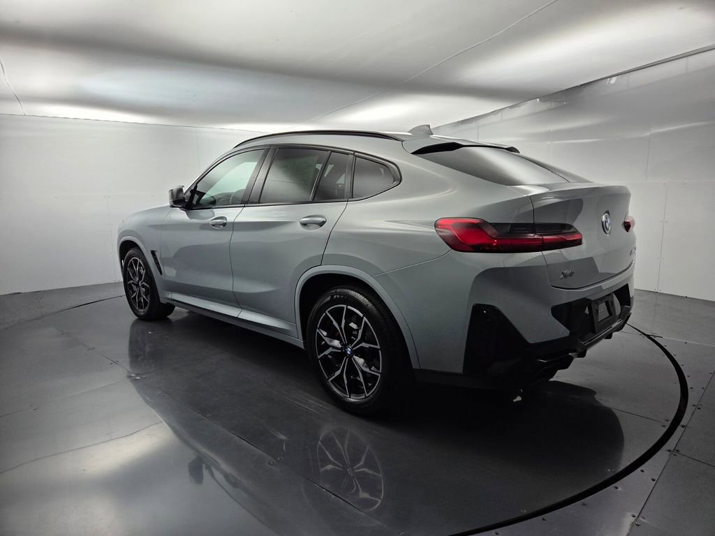 Used 2024 BMW X4 M40i AWD/4WD image 7