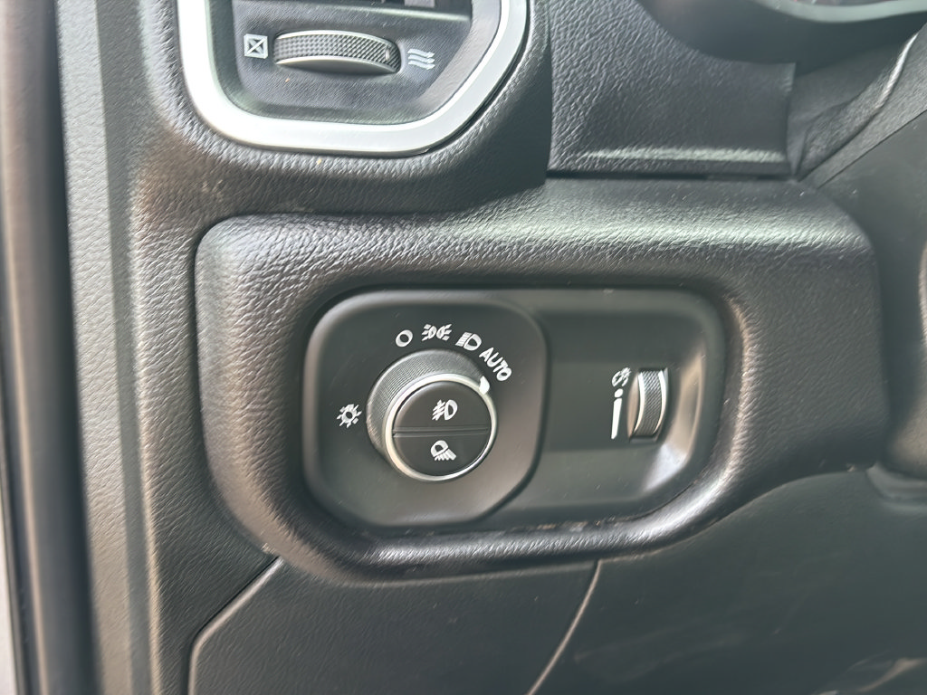 Used 2023 RAM 2500 Big Horn w/ Level 1 Equipment Group AWD/4WD image 22