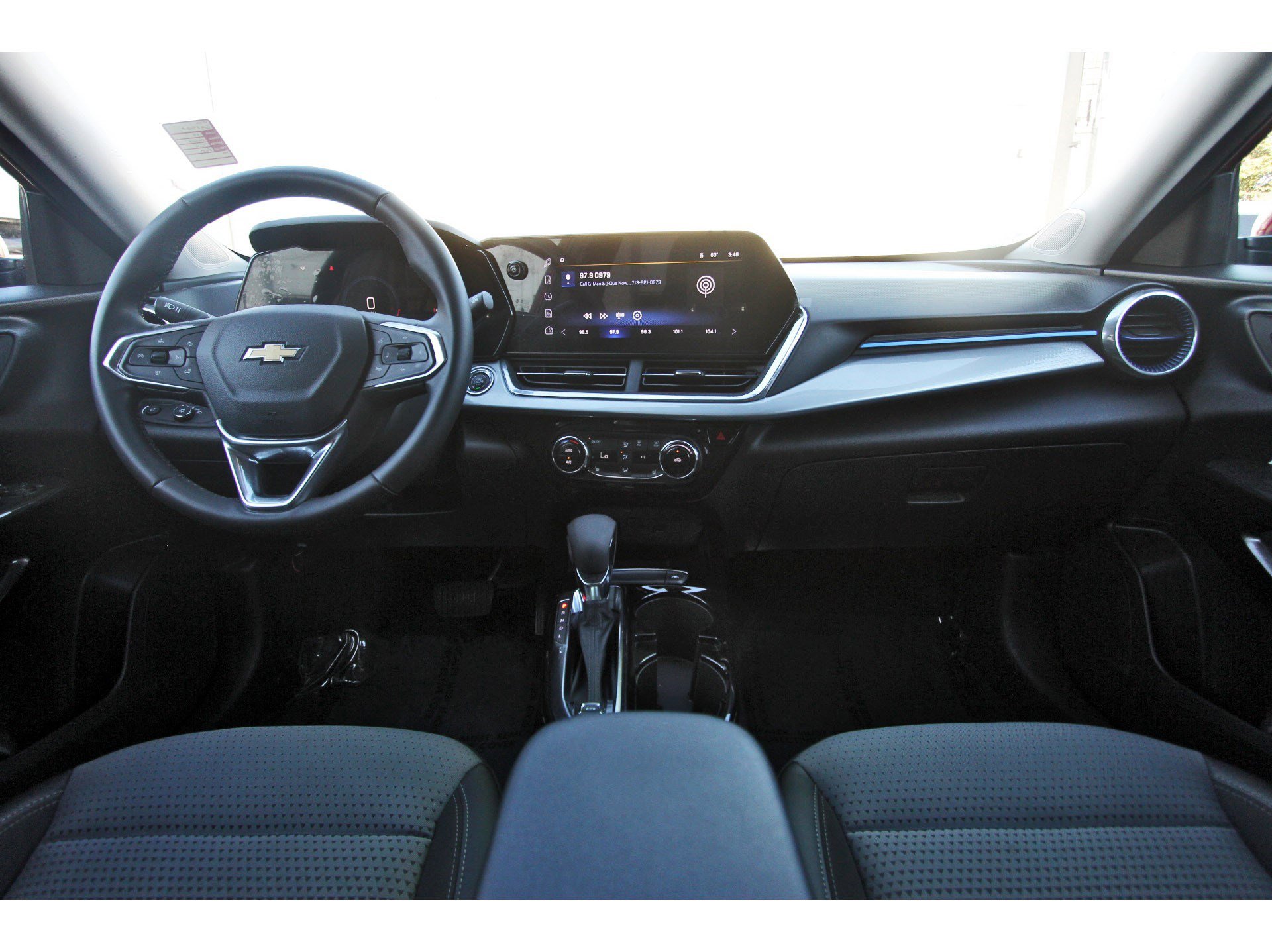 Used 2024 Chevrolet Trax LT w/ Driver Confidence Package image 11