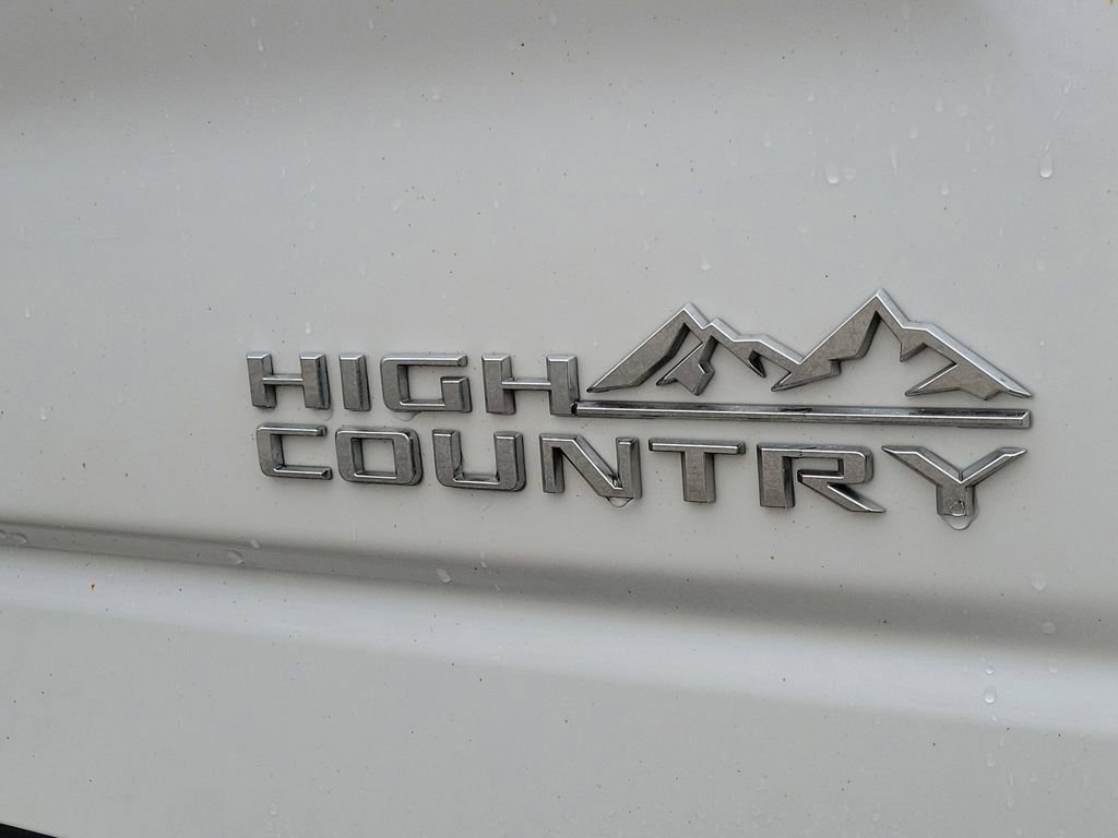 Certified 2022 Chevrolet Silverado 1500 High Country w/ Safety Package II AWD/4WD image 6