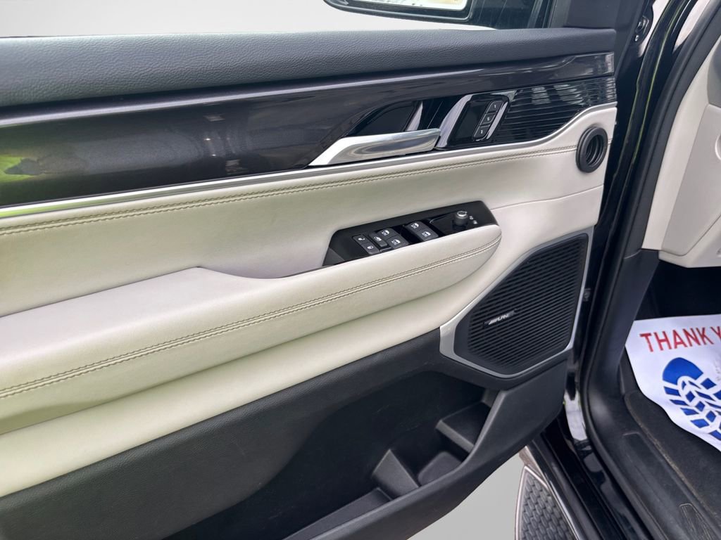 Used 2022 Jeep Wagoneer Series I w/ Convenience Group I AWD/4WD image 14