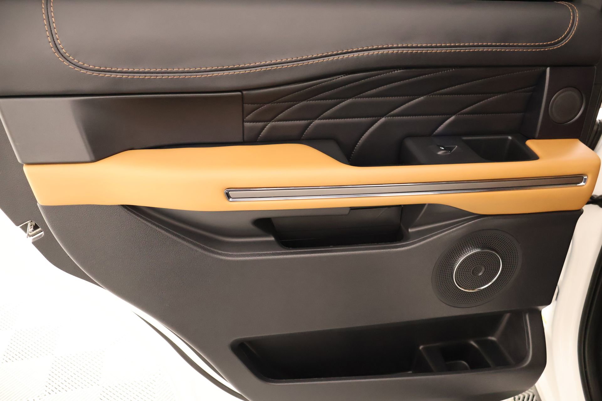 Used 2024 Ford Expedition Platinum image 20