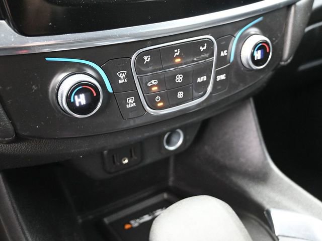 Used 2023 Chevrolet Traverse LT FWD image 35