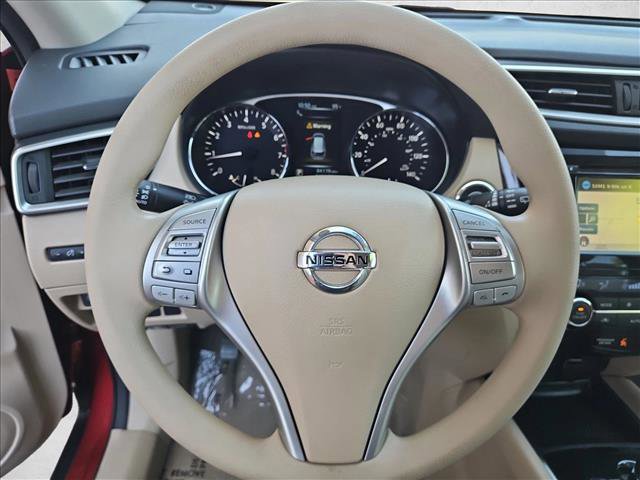 Used 2015 Nissan Rogue SV w/ SV Premium Package FWD image 14