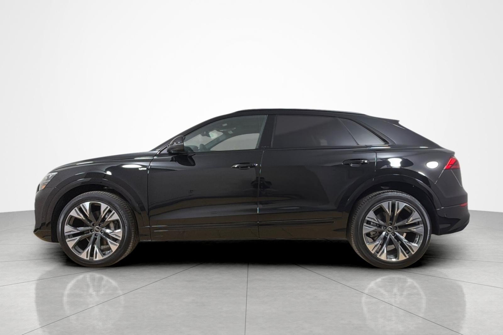 New 2026 Audi Q8 Premium Plus AWD/4WD image 3