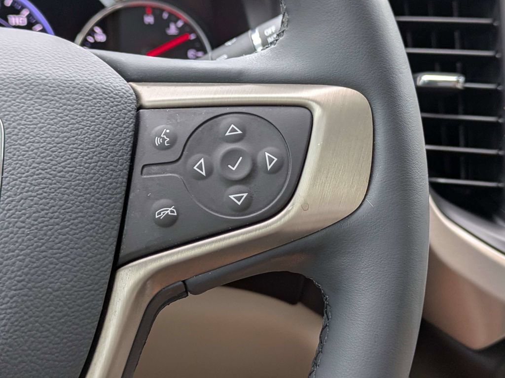 Used 2023 GMC Acadia Denali w/ Denali Ultimate Package FWD image 29