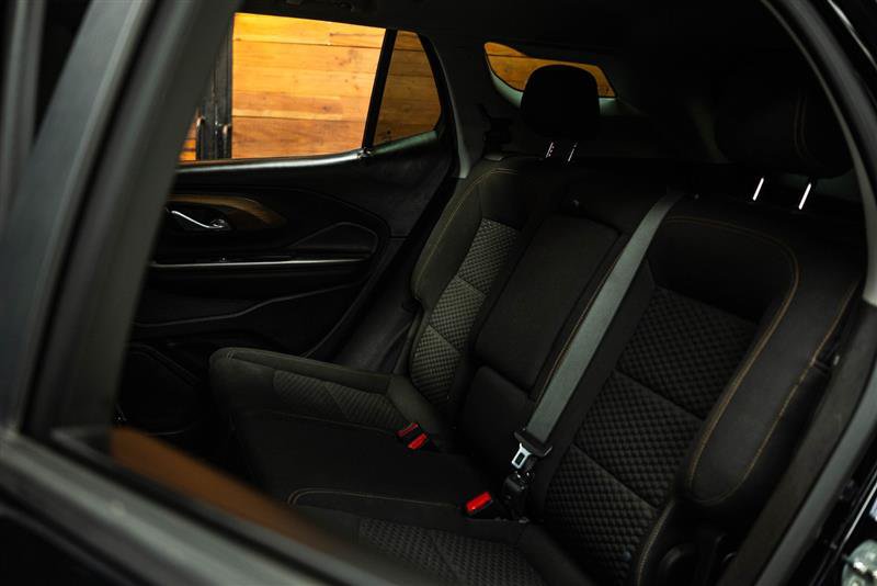 Used 2021 GMC Terrain SLE w/ LPO, Floor Liner Package FWD image 10