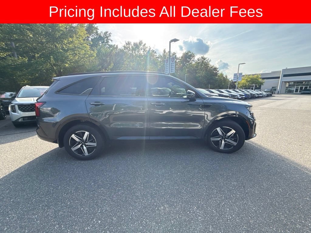 Certified 2023 Kia Sorento S FWD image 6
