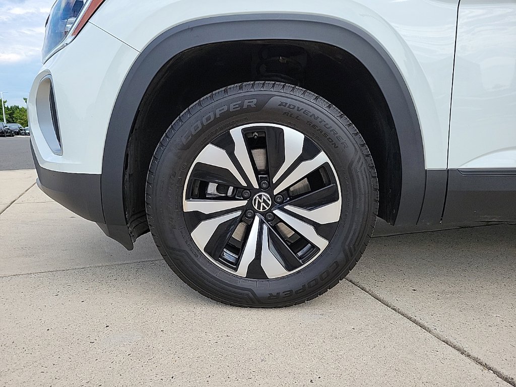 Used 2024 Volkswagen Atlas SE FWD image 9