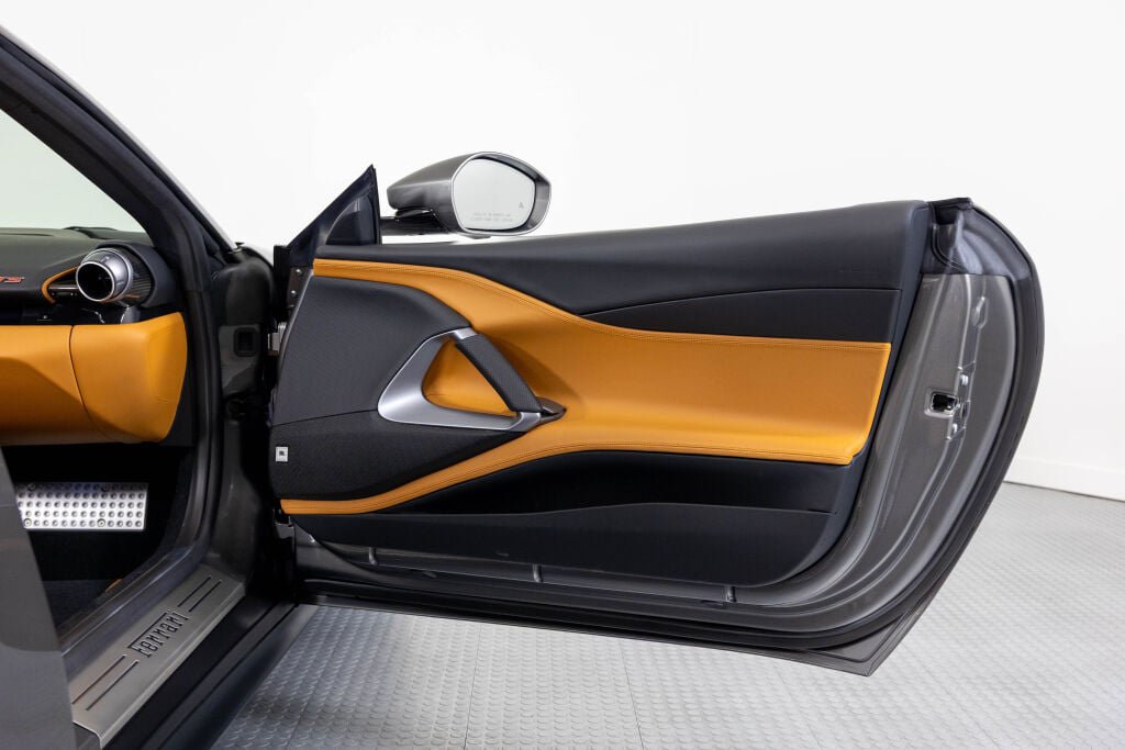 Used 2023 Ferrari 812 GTS RWD image 43