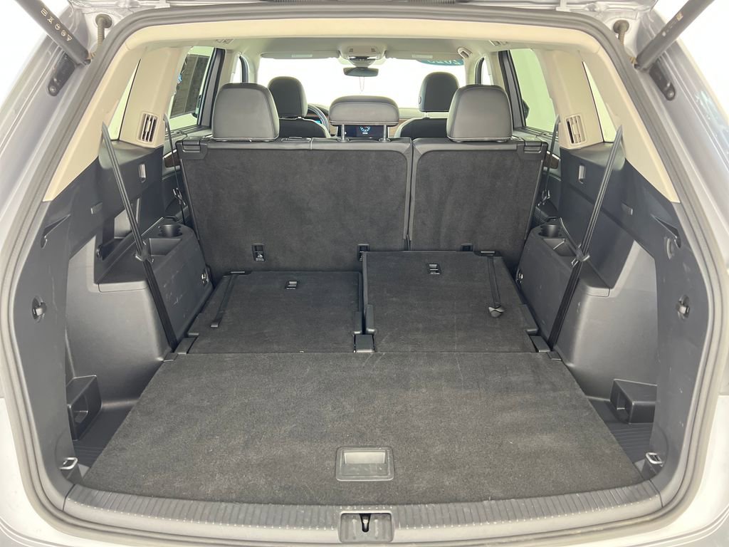 Used 2025 Volkswagen Atlas SE image 24