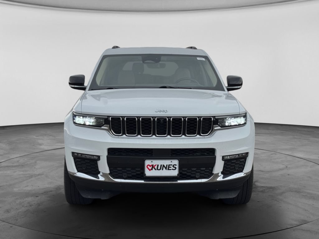 Used 2022 Jeep Grand Cherokee L Limited w/ Luxury Tech Group II AWD/4WD image 2