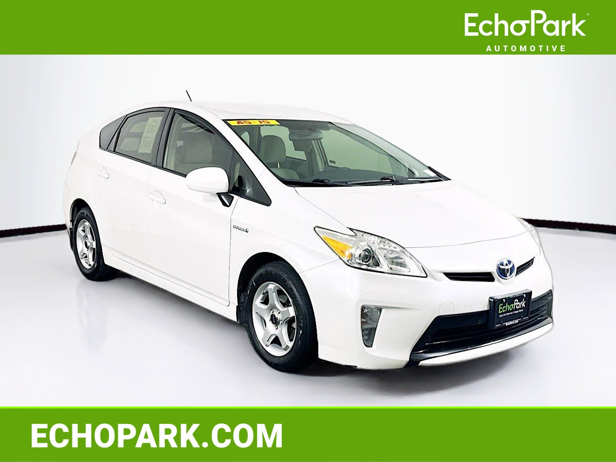 Used 2015 Toyota Prius Two FWD image 1