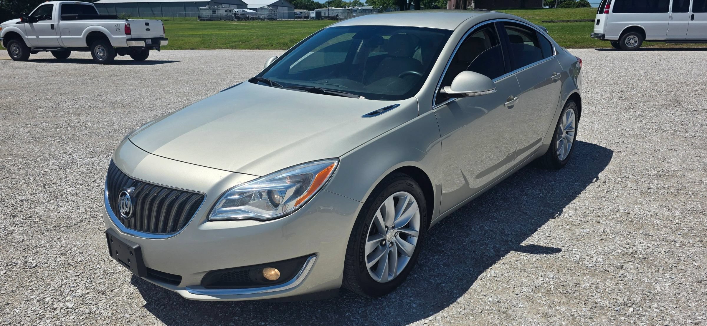 Used 2016 Buick Regal FWD image 7