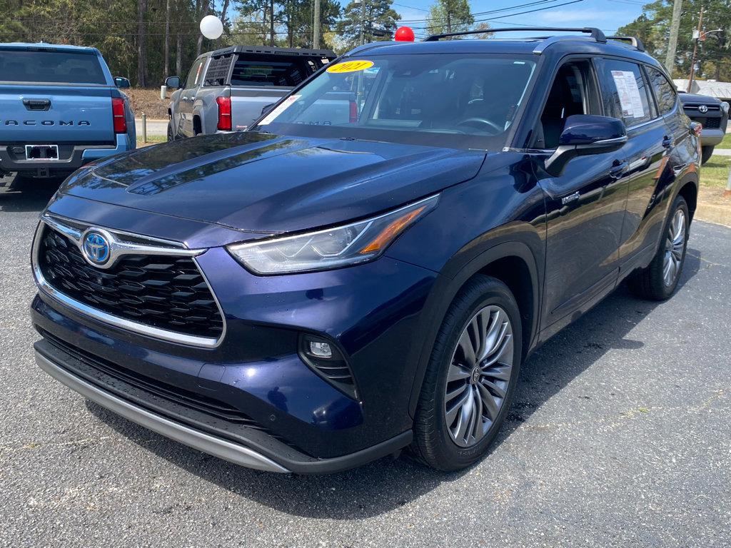 Used 2021 Toyota Highlander Platinum image 2