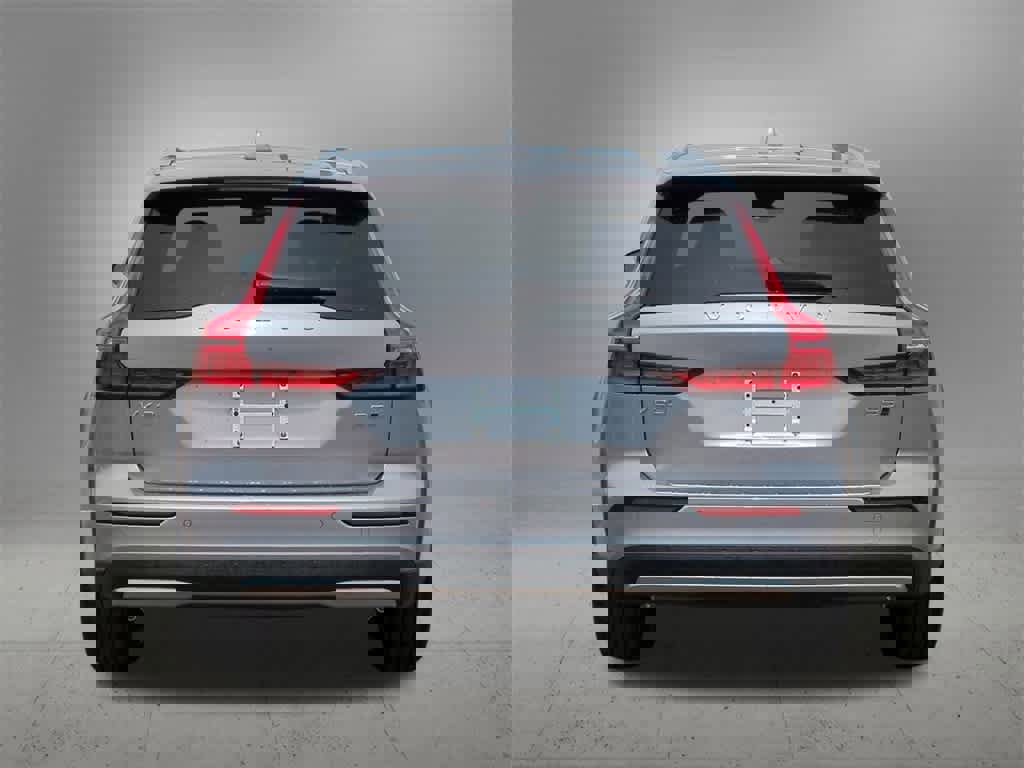 New 2026 Volvo V60 B5 Cross Country Ultra w/ Protection Package Premier image 5
