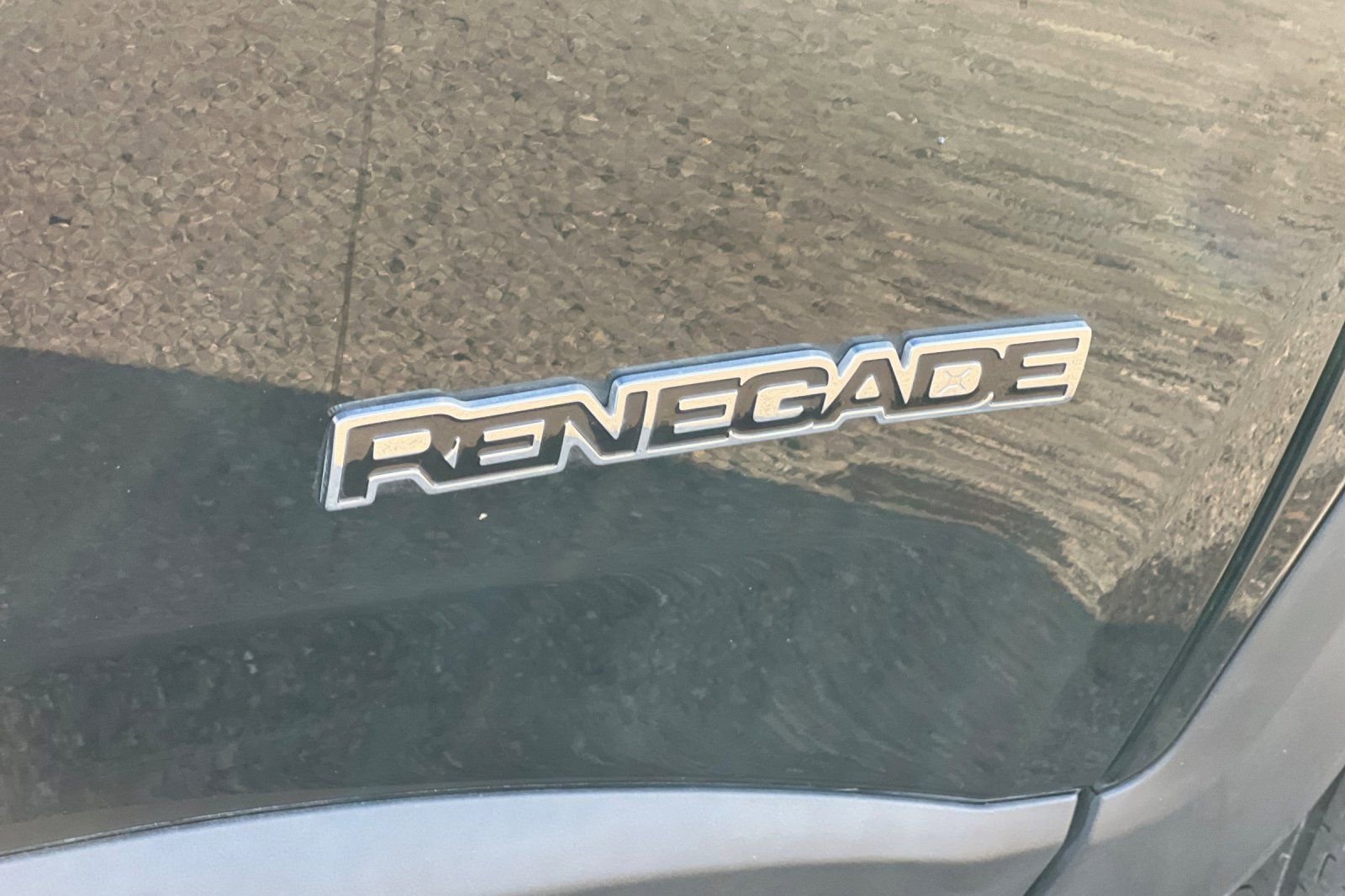 Used 2023 Jeep Renegade Latitude AWD/4WD image 29