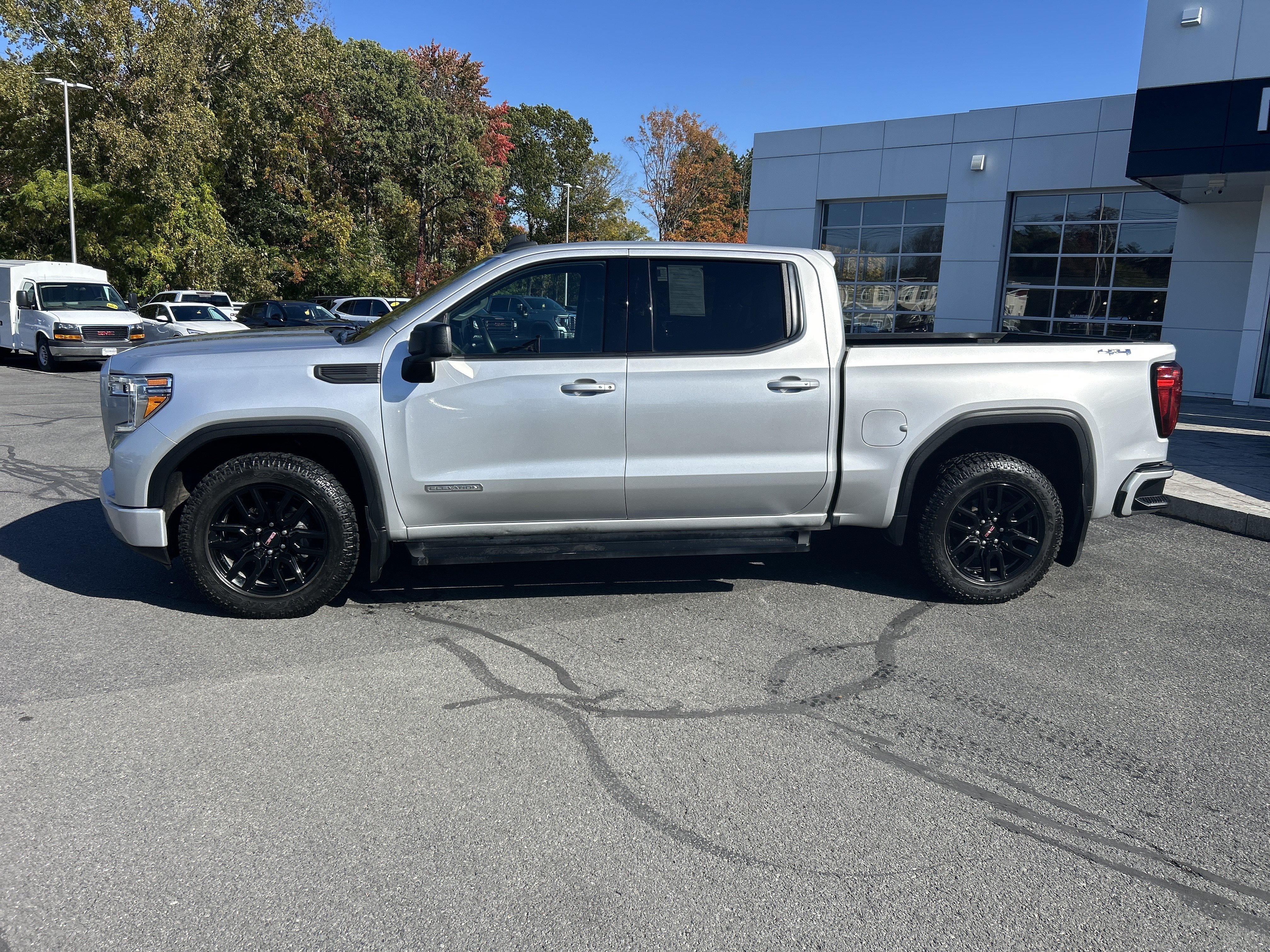 Used 2022 GMC Sierra 1500 Elevation AWD/4WD image 2