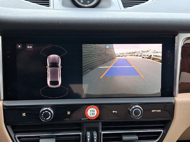 Certified 2026 Porsche Macan AWD/4WD image 22