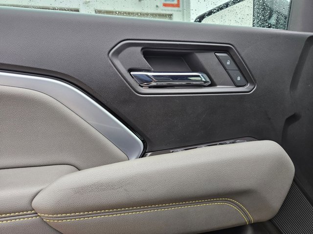 Used 2024 Chevrolet Colorado ZR2 w/ Technology Package AWD/4WD image 24