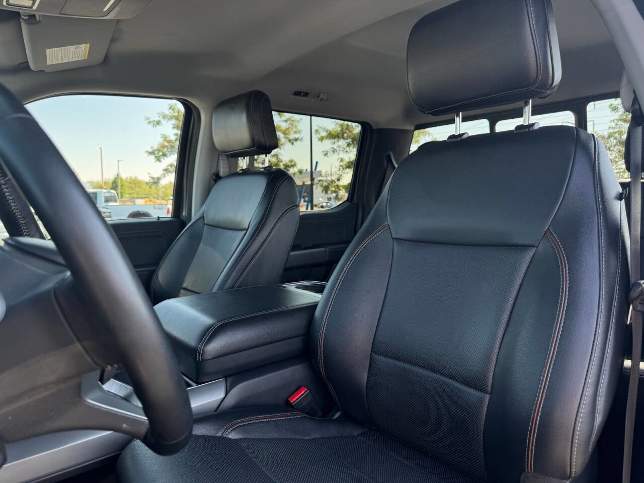 Used 2022 Ford F150 Lariat image 13