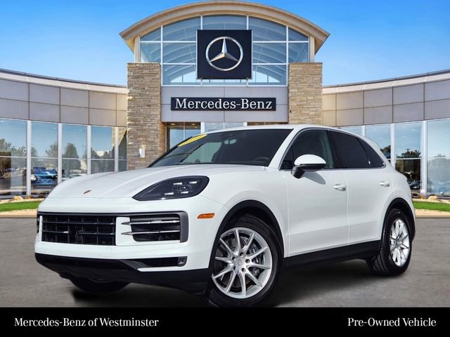 Used 2024 Porsche Cayenne image 1
