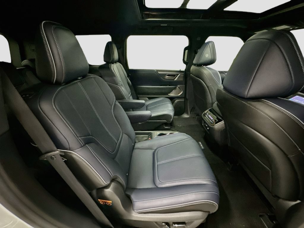 Certified 2026 INFINITI QX80 4WD w/ Sport Exterior Package image 29