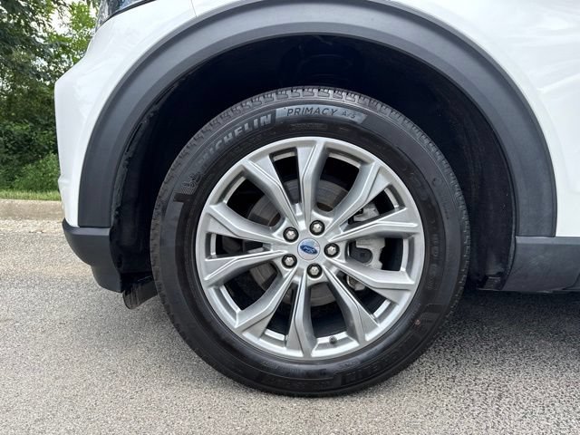 Used 2023 Ford Explorer XLT w/ Equipment Group 202A AWD/4WD image 11