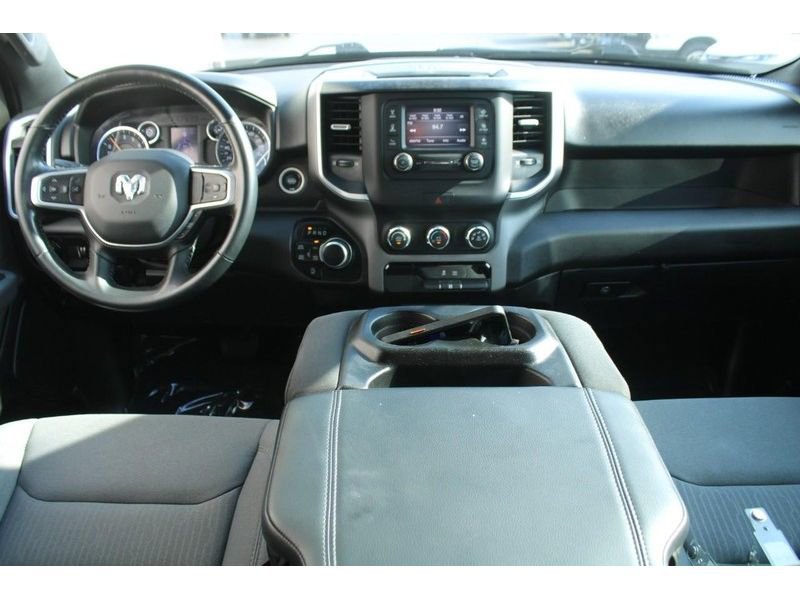 Used 2022 RAM 1500 Big Horn AWD/4WD image 14