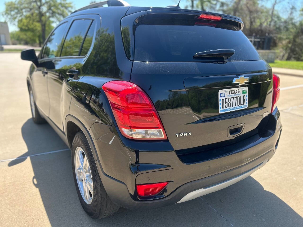 Used 2021 Chevrolet Trax LT w/ Driver Confidence Package image 8