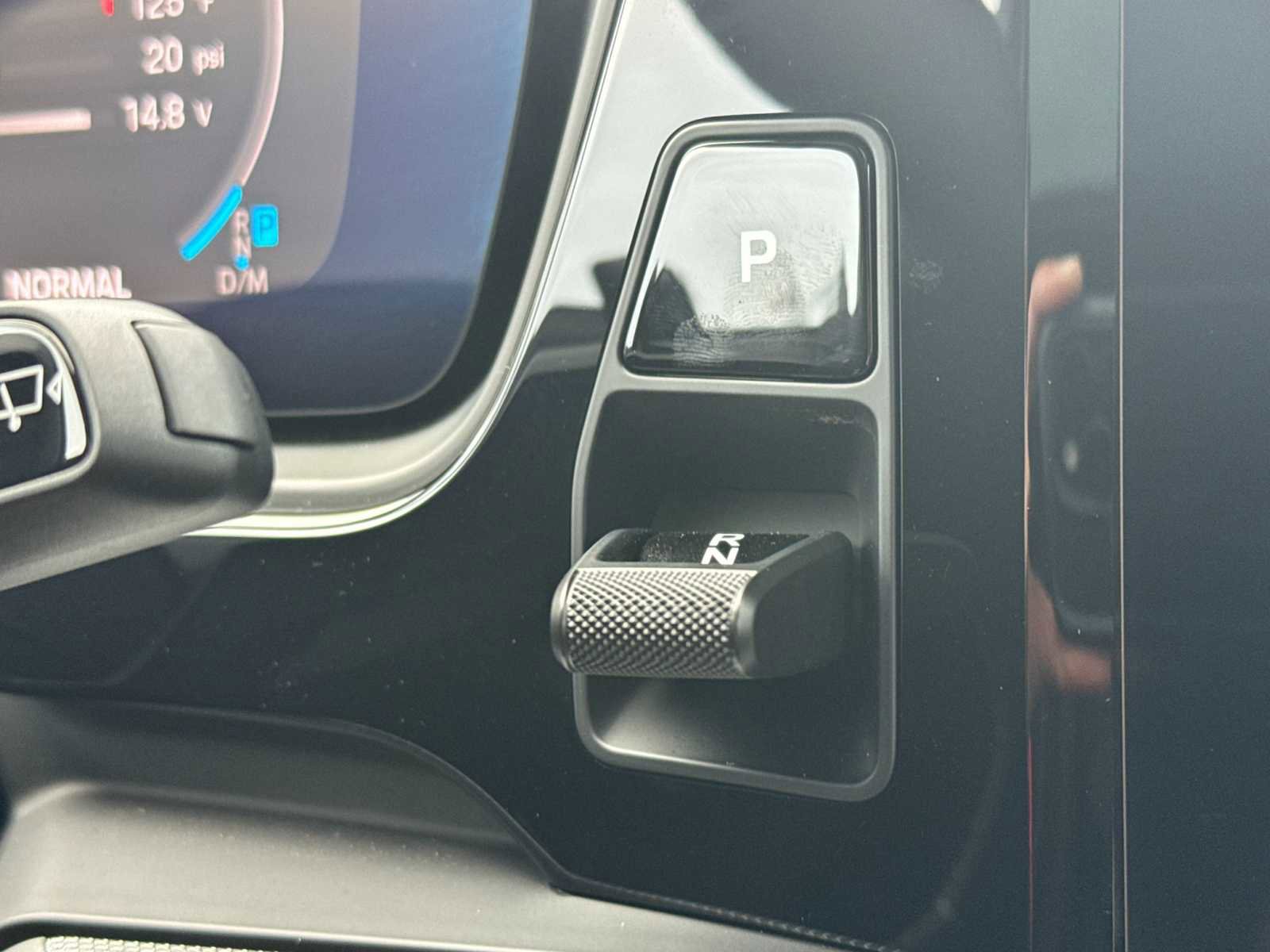 Certified 2025 Porsche Cayenne image 23