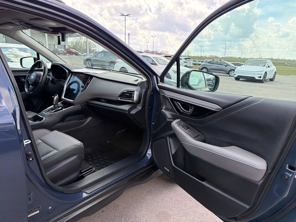 Used 2025 Subaru Outback Onyx Edition w/ Tech Package 3 image 29