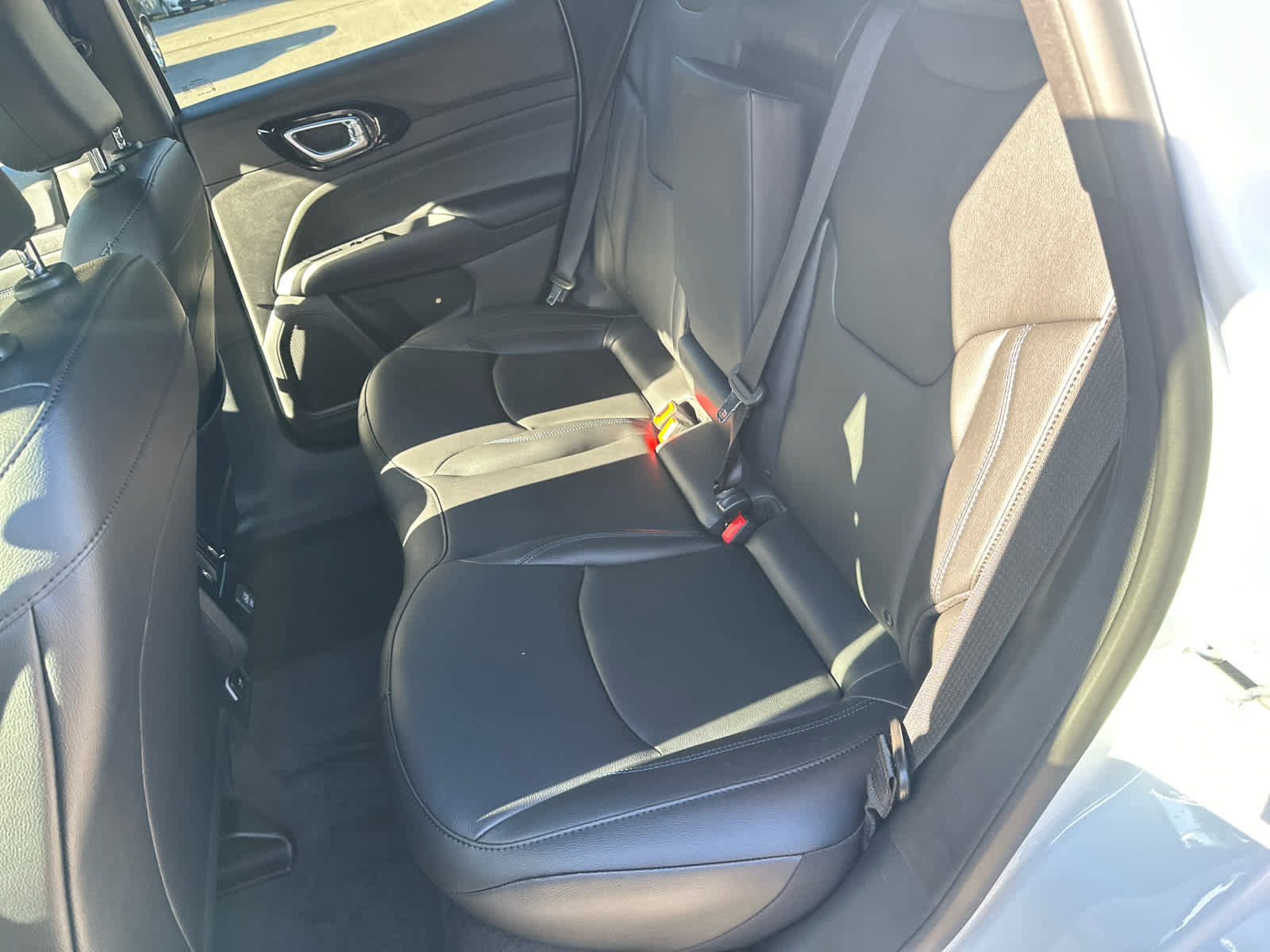 New 2026 Jeep Compass Limited image 18