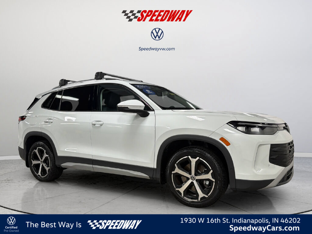 Used 2025 Volkswagen Tiguan SE