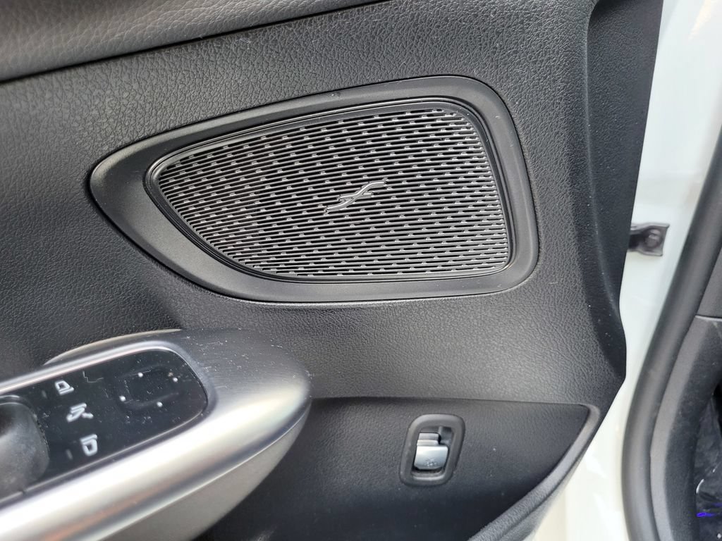 Used 2023 Mercedes-Benz C 300 Sedan image 32