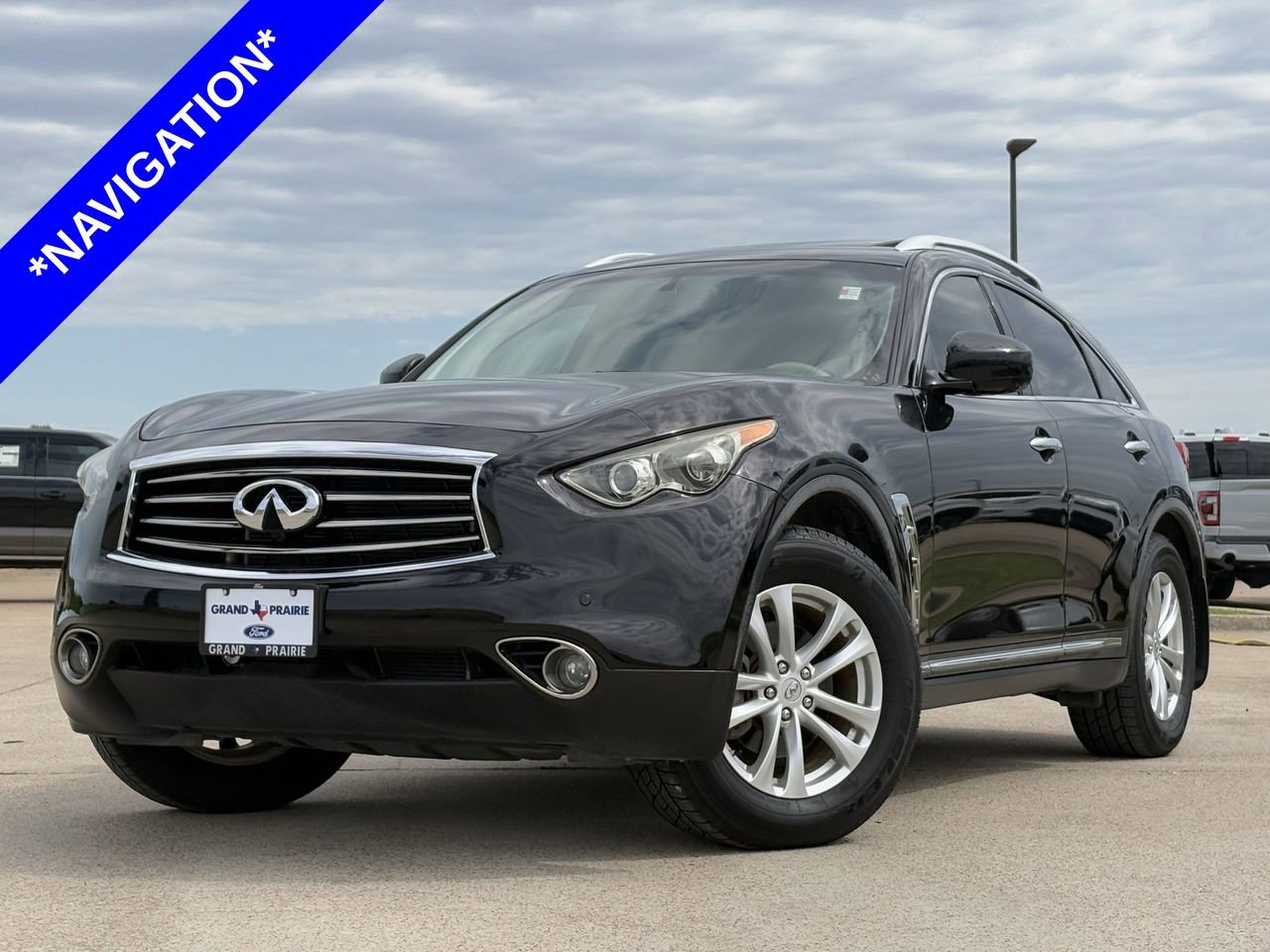 Used 2013 INFINITI FX37 AWD w/ Premium Pkg image 2