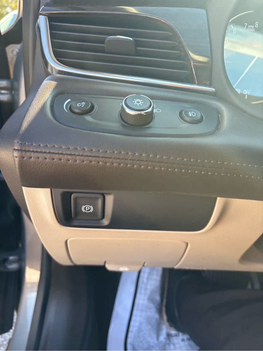 Used 2017 Buick LaCrosse Preferred FWD image 13