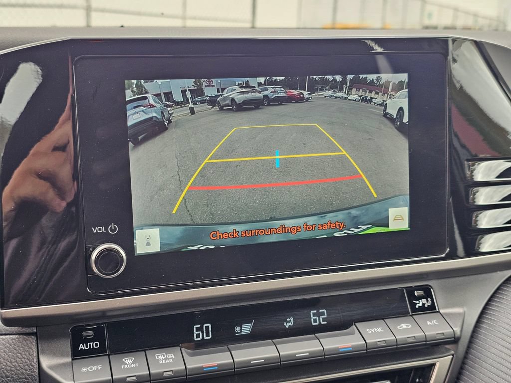 Used 2025 Toyota Camry SE FWD image 26