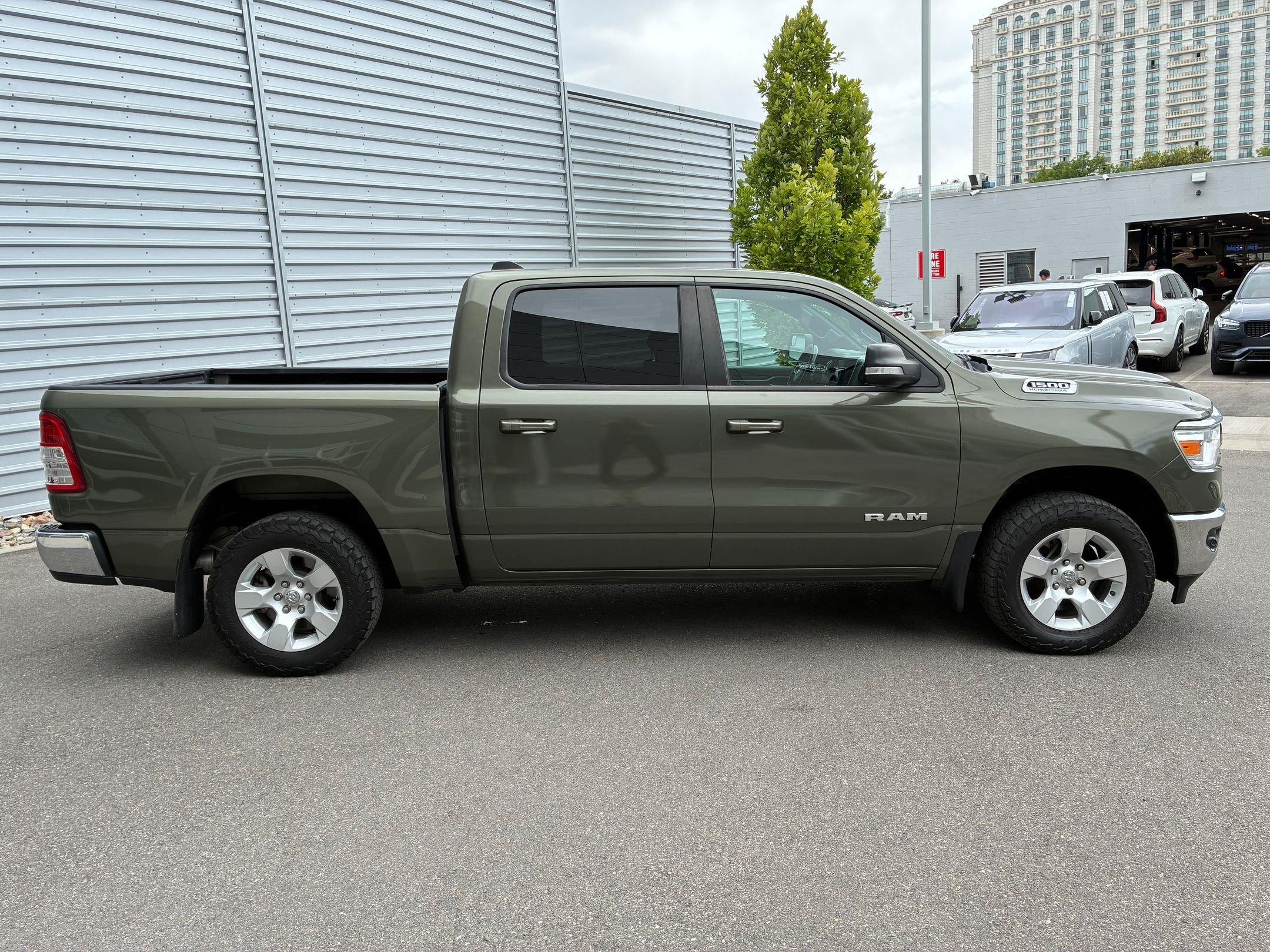 Used 2021 RAM 1500 Big Horn AWD/4WD image 2
