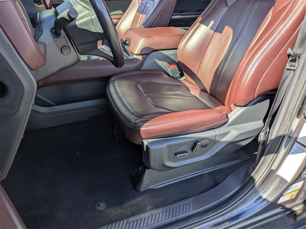 Used 2024 Ford Expedition Limited image 14
