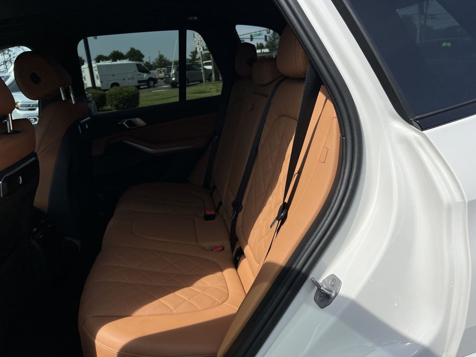 Used 2024 BMW X5 xDrive40i w/ M Sport Package AWD/4WD image 25