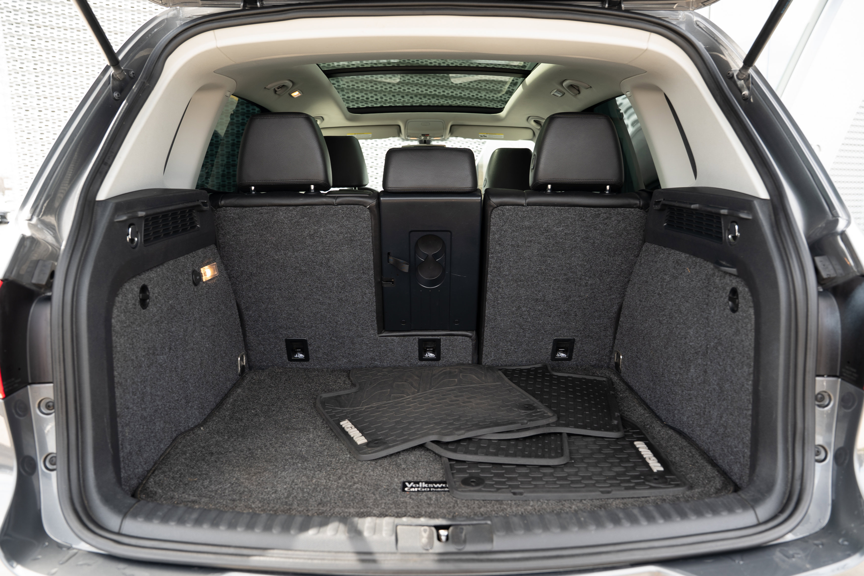 Used 2016 Volkswagen Tiguan SEL image 27