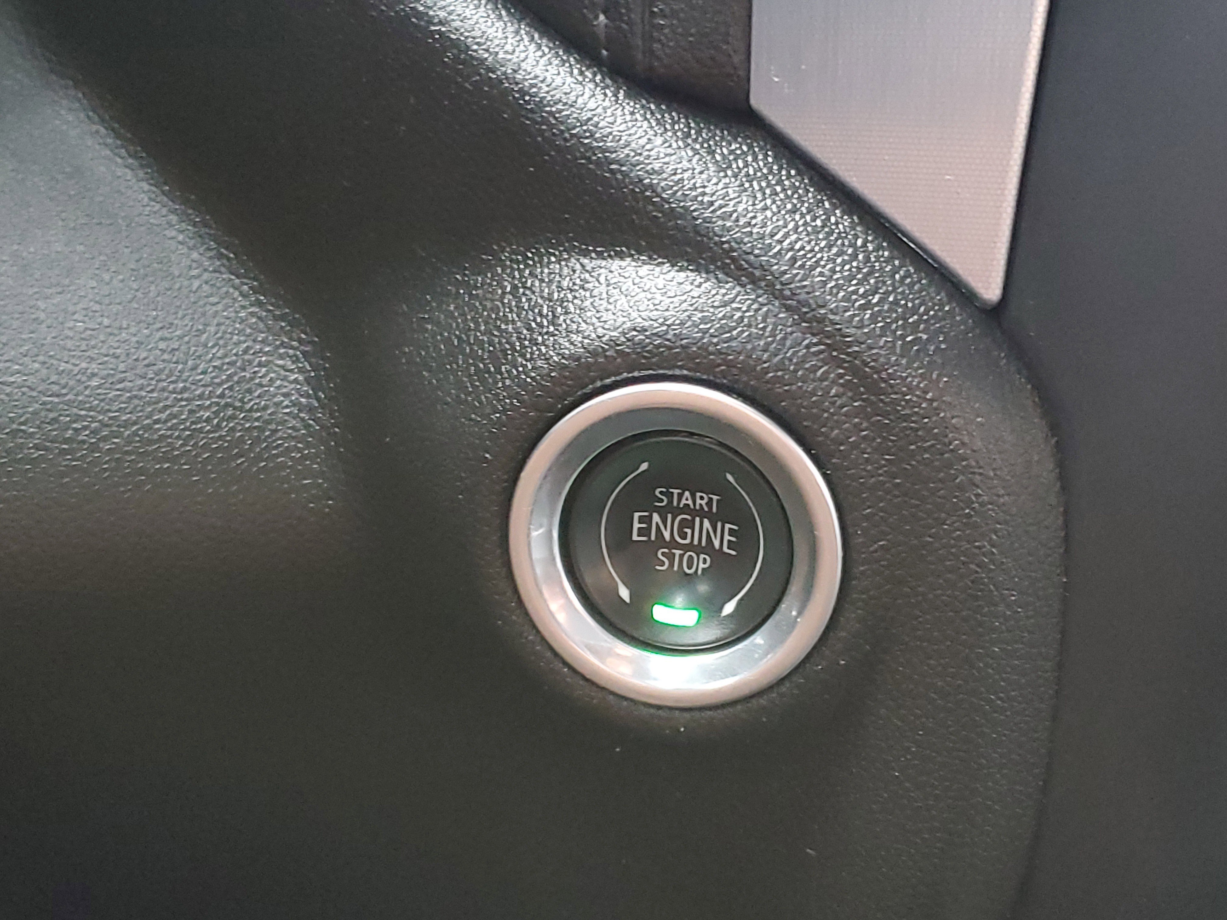 Used 2020 GMC Sierra 3500 SLT w/ SLT Convenience Package image 23