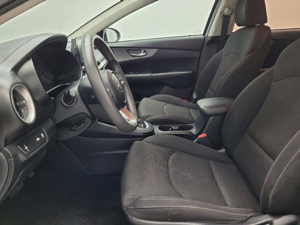 Used 2020 Kia Forte LXS FWD image 17