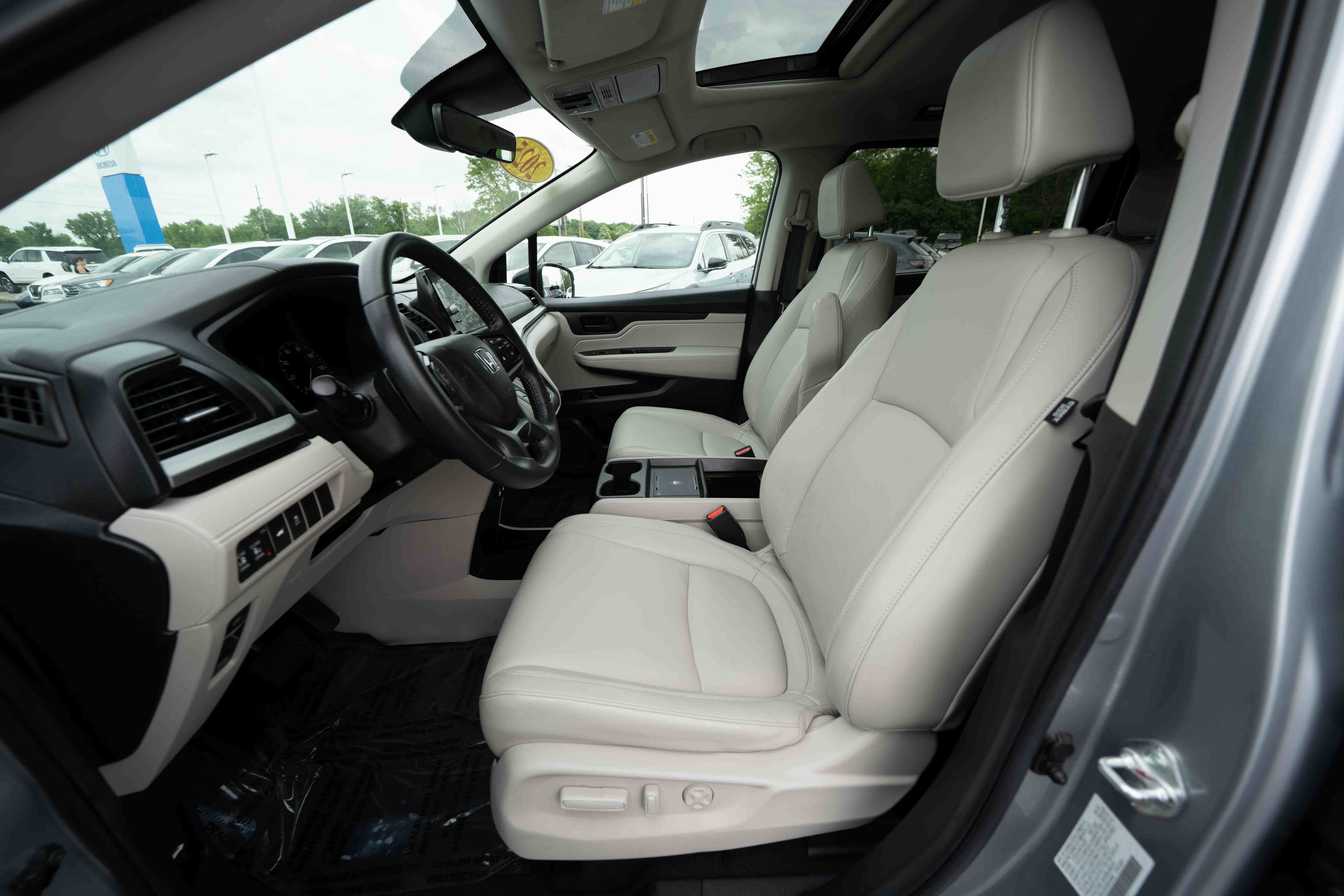 Used 2025 Honda Odyssey EX-L image 9