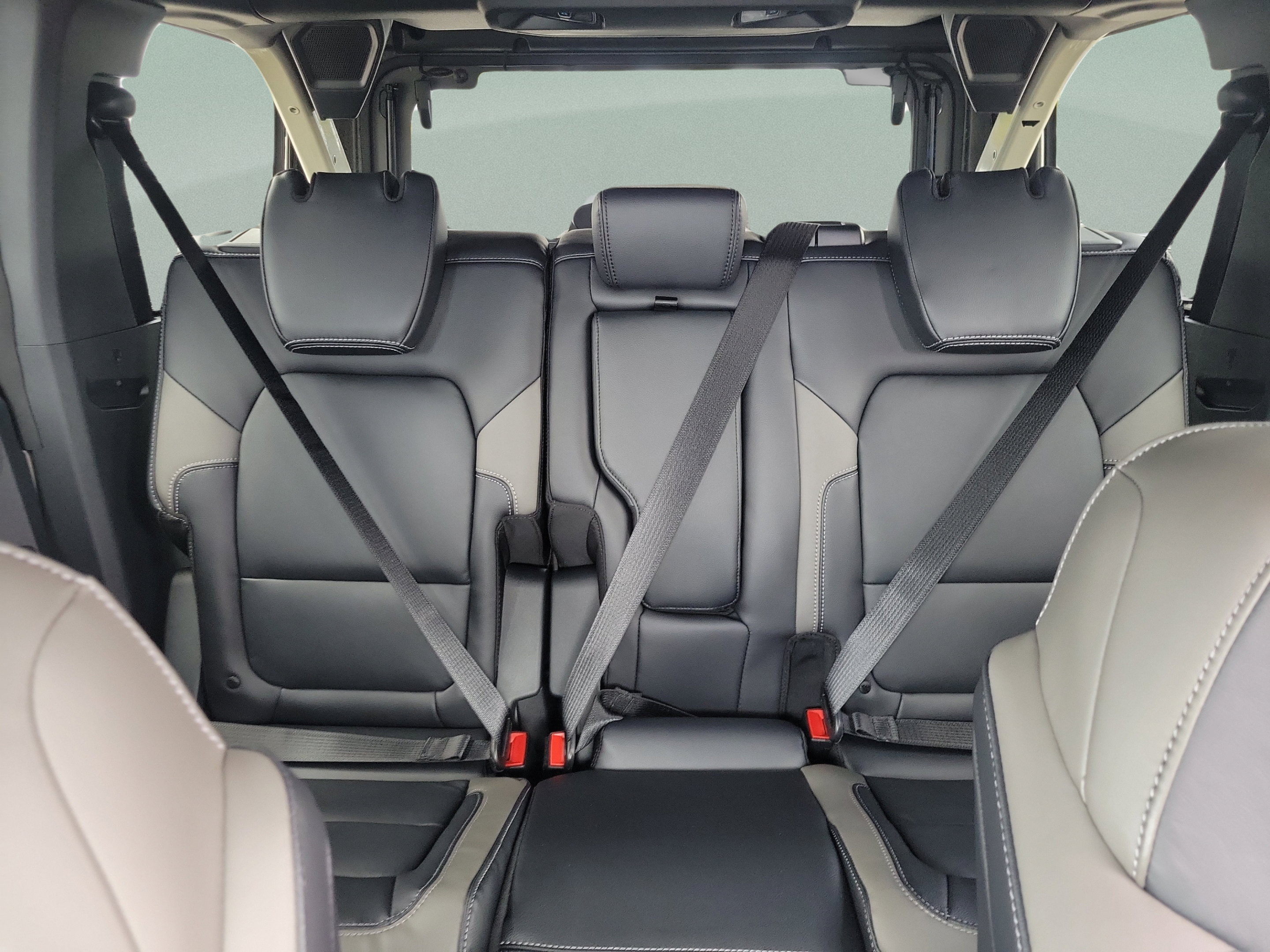 New 2026 Ford Bronco Outer Banks AWD/4WD image 9