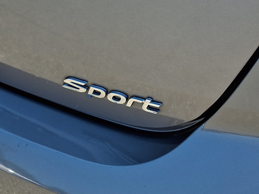 Used 2020 Hyundai Elantra Sport w/ Premium Package 02 FWD image 20