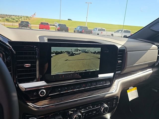 New 2025 GMC Sierra 1500 SLT image 17